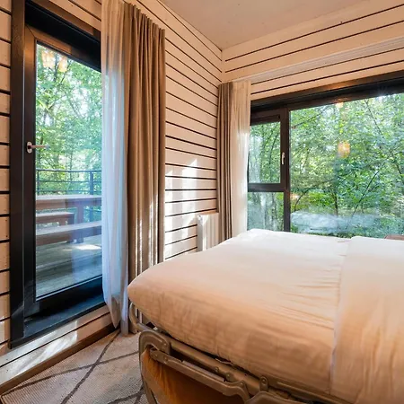 Tranquil Forest Retreat *