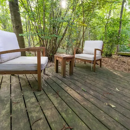 Tranquil Forest Retreat 別荘